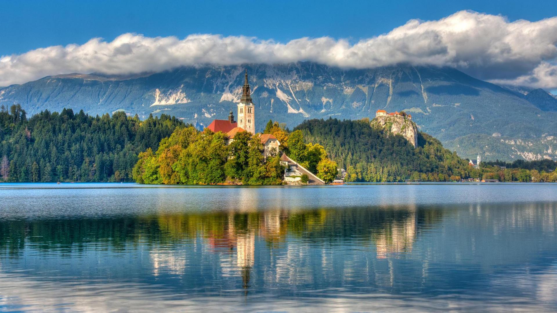 Isl In Lake Bled In Slovenia Hdr HD Desktop Background - LabasTravel